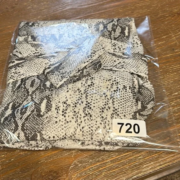 Mare Mare Anthropologie Snakeskin Mini dress with pockets Large worn once - Picture 15 of 15